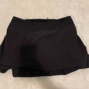 Black lululemon skirt